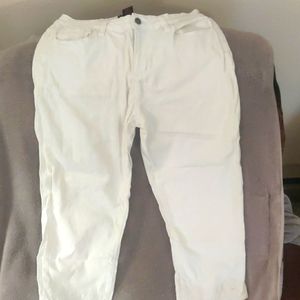 White Cropped Jeans